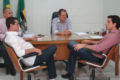 13-11-2013 chefe de gabinete da cdhu visita interna.jpg