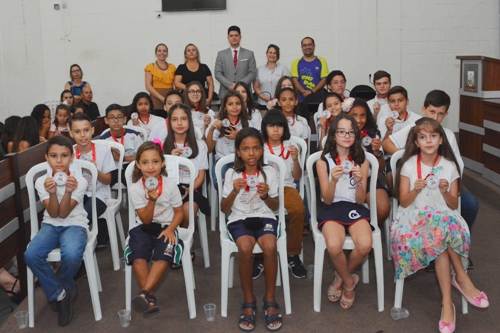 27-11-2019 sessão solene alunos interna1.jpg