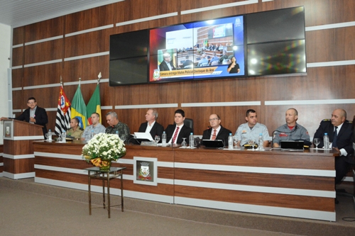 30-10-2019 sessão solene policial interna2.jpg