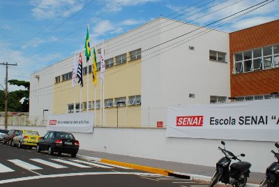 escola senai 400 x 300