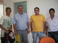paulo, borini e skatista