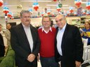 Ao lado do prefeito Borini, Zavanella participa de solenidade de inauguração da Casas Bahia