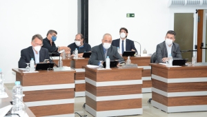 Aprovadas em primeiro turno diretrizes para orçamento 2022