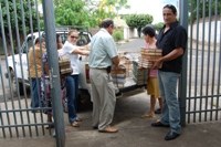 Associação Amigos do Bairro Tereza Maria Barbiere recebe livros do Rotary e vereador Sexta participa da entrega