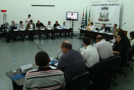 Câmara aprova seis documentos na primeira sessão de outubro