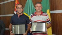 Câmara homenageia Cláudio Pegoraro e Elton Faco