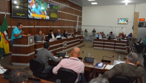 Convocada sessão extraordinária para sexta-feira