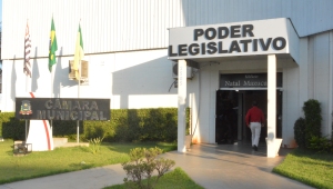 Legislativo terá ponto facultativo no dia 12