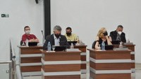 Por conta do feriado, sessão será na quarta-feira