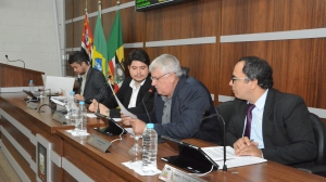 Prefeito, vice e secretários não receberão aumento