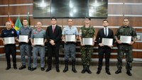 Profissionais da segurança pública recebem homenagens