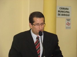 Vereador Cristiano Salmeirão recebe Título de Advogado destaque de 2.011.