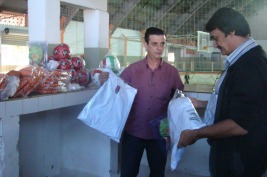 Vereador entrega kits cedidos pela Secretaria Estadual de Esportes