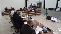 Vereadores discutirão nove projetos na terça-feira