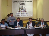 Vereadores rejeitam dois vetos do prefeito em sessão ordinária da Câmara de Birigüi