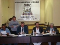 Vereadores rejeitam dois vetos do prefeito em sessão ordinária da Câmara de Birigüi