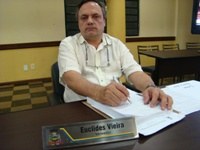 Vieira da Farmácia solicita ao Executivo melhorias nas pinturas de sinalização