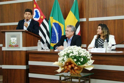 17-06-2015 honra ao merito pastora elena interna1.jpg