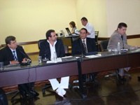 Adiamentos, pedido de vista, retirada e urgência: sessão da Câmara foi bastante movimentada