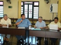 Ao lado do secretário de Finanças, prefeito de Birigui presta contas em Audiência Pública da Câmara Municipal
