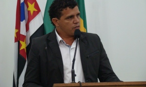 Paulinho do Posto toma posse na Câmara