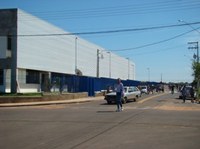 Vereador recebe pedidos de moradores sobre trânsito em frente à escola